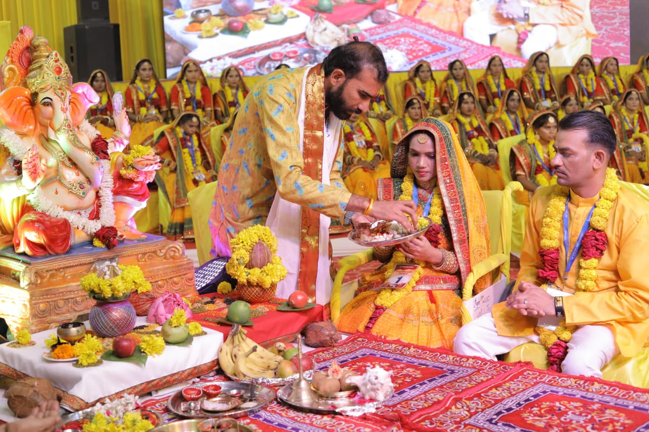 ganpatisth3.jpg