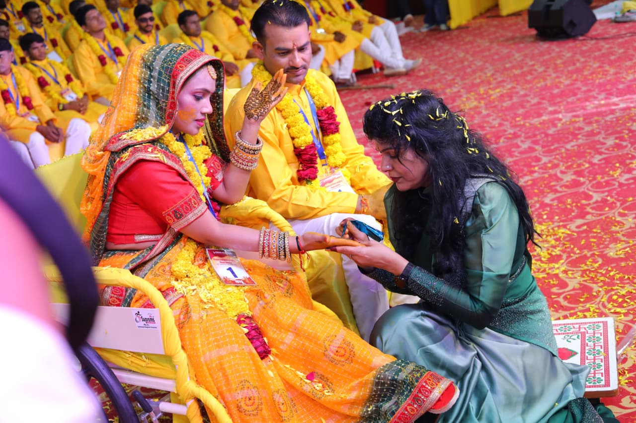 mehndi1.jpg