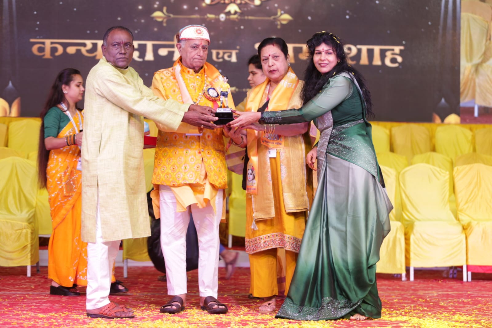 award4.jpg