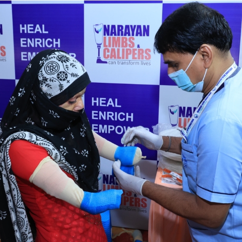 Narayan Limb Distribution Camp Agra 03